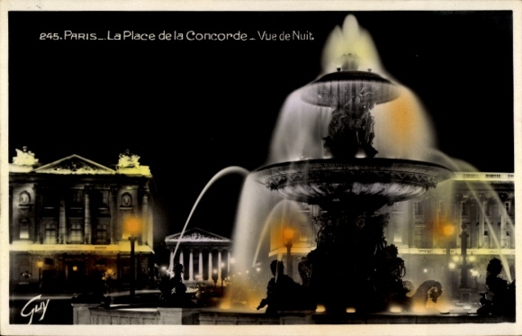 CPA Parijs VIII, Place de la Concorde, Vue de Nuit, Fontaine