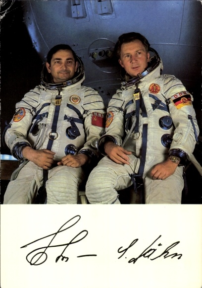 PC Cosmonaut Valeri Fjodorowitsch Bykowski, Sigmund Jähn, portrait, GDR