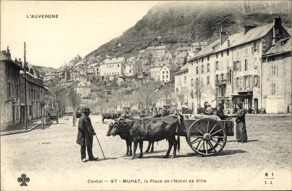 Postcard Murat Cantal, Town Hall Square