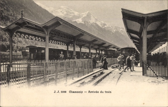 Postcard Chamonix Mont Blanc Haute Savoie, arrival of the train