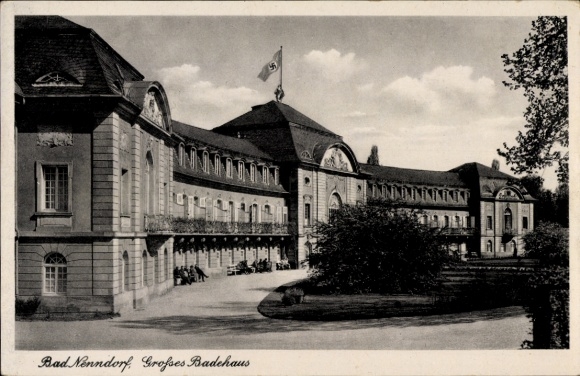 Ak Bad Nenndorf an der Weser, großes Badehaus, Flagge