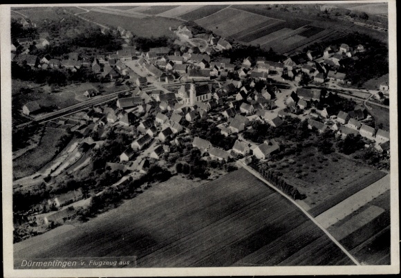 Ak Dürmentingen in Württemberg, Luftaufnahme von  Kirchturm, Häuser, Felder