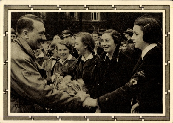 Postal stationery Postcard Vienna, Führer and Reich Chancellor Adolf Hitler, well-wishers, BDM