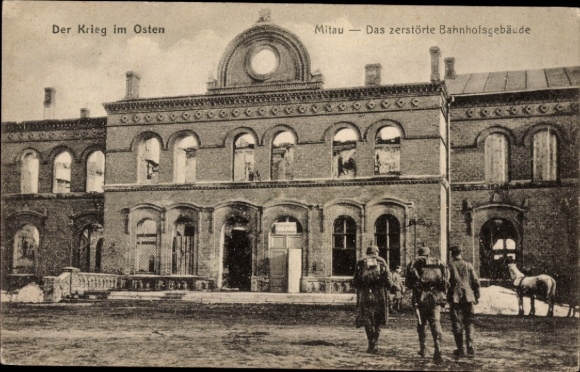 Ak Jelgava Mitau Letland, oorlogstheater, verwoestte het stationsgebouw