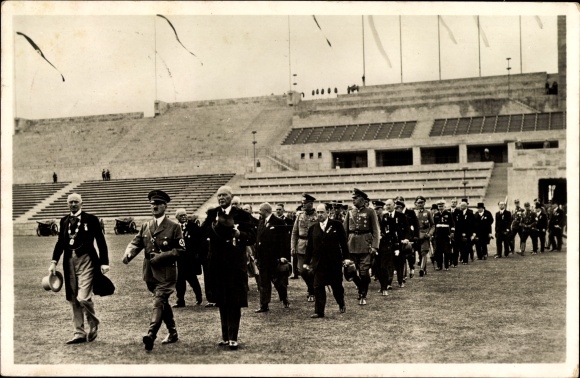 PC Berlin, Olympic Games 1936, leader Adolf Hitler arrives at the stadium for the opening