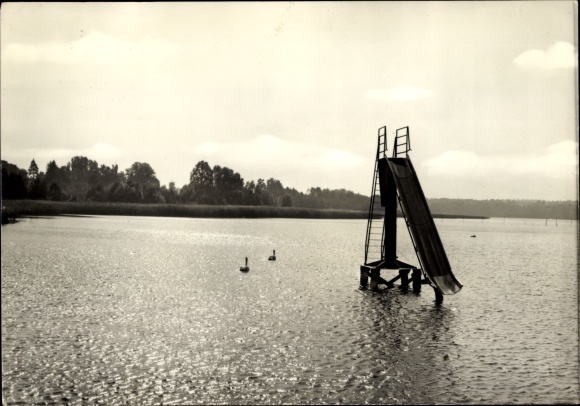 Ak Motzen Mittenwalde in der Mark, Badestelle, Motzener See, Rutsche