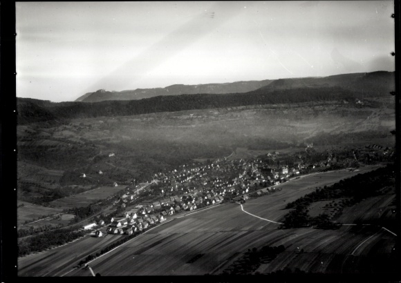 Postcard Dettingen an der Erms, black and white aerial photograph of Dettingen an der Erms