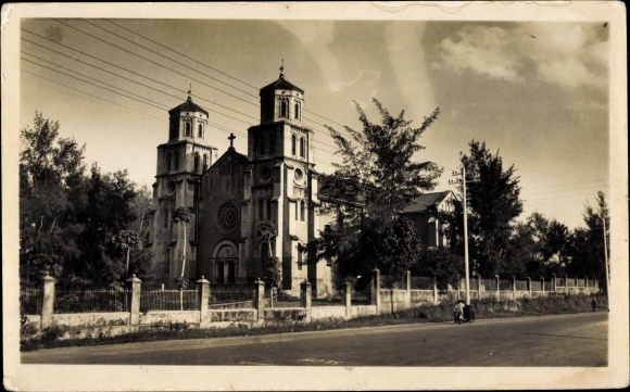 foto Ak Mombasa Kenia, kerk, straatbeeld
