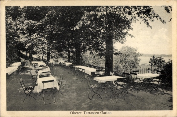 Ak Tecklenburg in Westfalen, Oberer Terrassen-Garten, Tische im Freien, Bäume