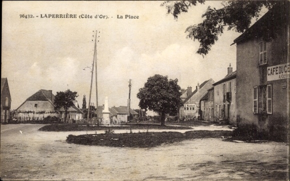 PC Laperrière sur Saône Côte d'Or, market square