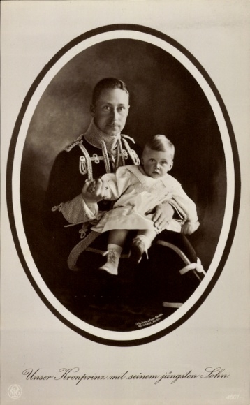 Ak Kronprinz Wilhelm von Preußen mit jüngstem Sohn
