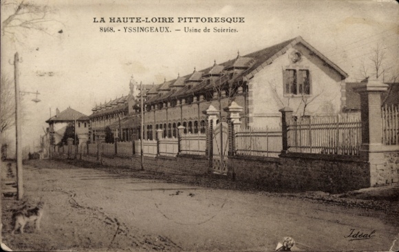 Ak Yssingeaux Haute Loire, Usine de Soieries,   , Hund auf der Straße