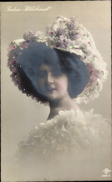 Ak-actrice Gudrun Hildebrandt, portret