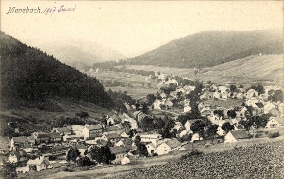 Ak Manebach Ilmenau in Thüringen, berglandschap, dorpsgezicht, architectuur, 1907