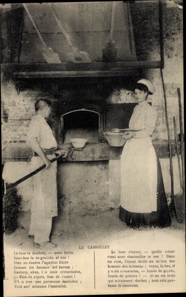 Postcard Scene in the pottery workshop, At the stove, poem Le Cassoulet