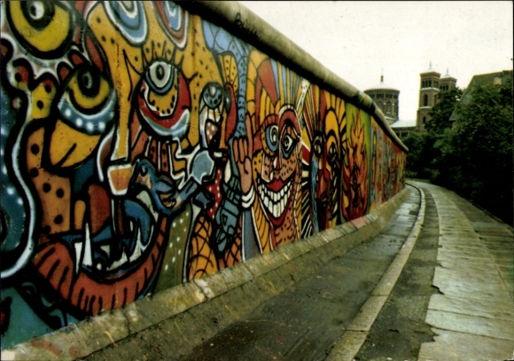 Ak Berlin Kreuzberg, Mauer am Mariannenplatz, Bethanien, Kunstwerke von C. Bouchet, Th. Noir