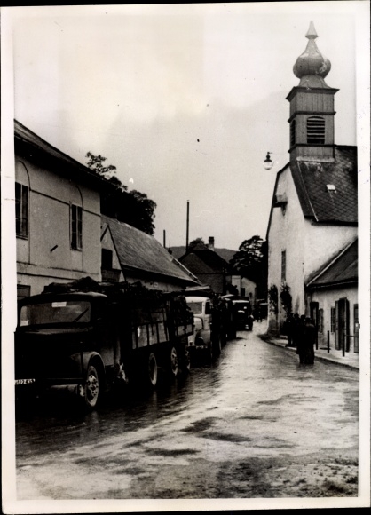 Photo NSKK and Vienna Motor Vehicles, timber transport to the city of Vienna, 1944