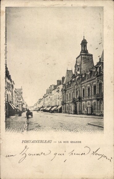 Ak Fontainebleau Seine et Marne, Schmale Straße,  Gebäude, ruhige Atmosphäre