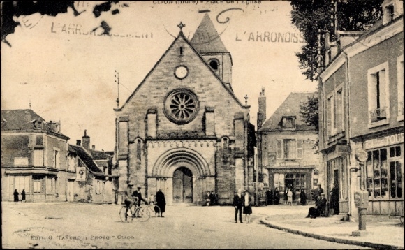Postcard Châteauroux Indre, church, traditional architecture, people on the street, nmotiv