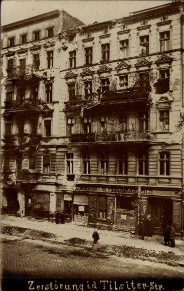 Foto Ak Berlin, Straßenkämpfe, Zerstörung in der Tilsiter Straße