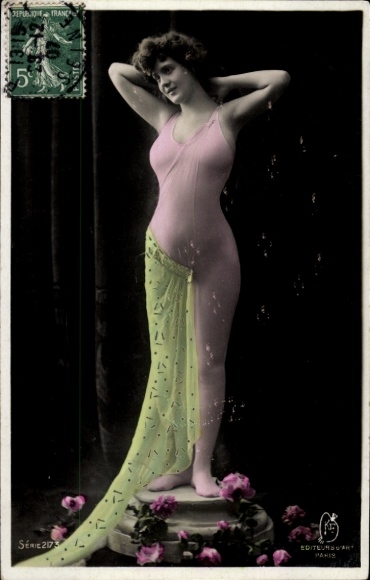 Postcard Variety Artist, Full Body portrait
