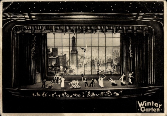 Postcard Berlin Schöneberg, Variety in the Wintergarten, artists and acrobats on stage, orchestra