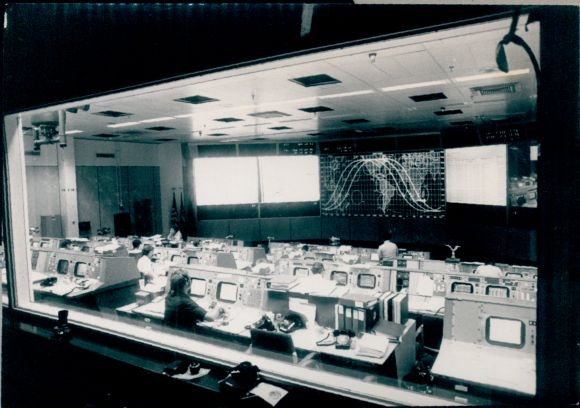 Photo Houston Texas, Lindon Johnson Space Center, flight control center, experimental flight 1975