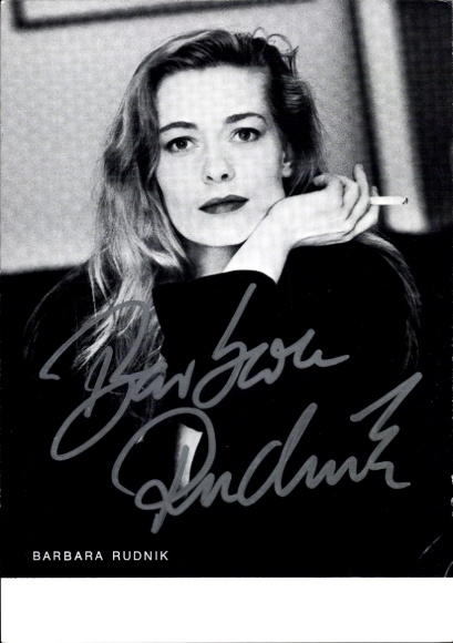 Ak-actrice Barbara Rudnik, portret, sigaret, handtekening