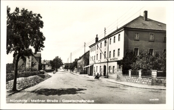 Postcard Nünchritz in Saxony, Meißner Straße, Community Center