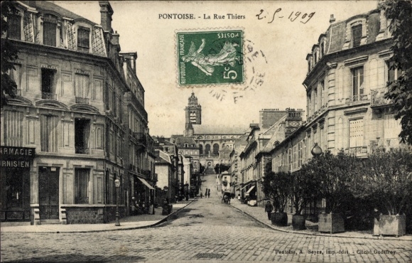 CPA Pontoise Val d'Oise, La Rue Thiers