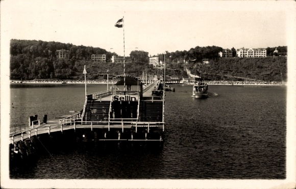 foto Ak Oostzeebadplaats Sellin op Rügen, algemeen uitzicht, pier