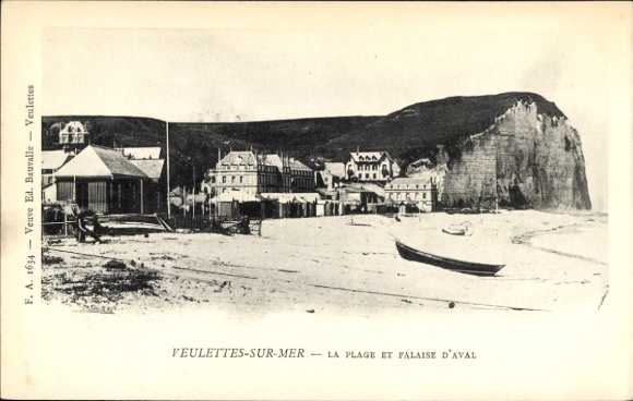 Postcard Veulettes Seine Maritime, beach, Falaise d'aval, cliffs