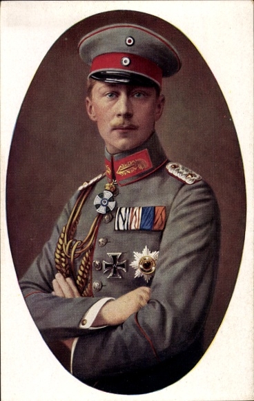 Postcard Crown Prince Wilhelm of Prussia, portrait in uniform, Iron Cross