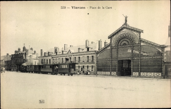 Postcard Vierzon Cher, Station Square, Eisenbahn