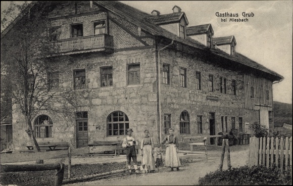 Ak Miesbach in Oberbayern, Gasthaus Grub, Anwohner, Kind