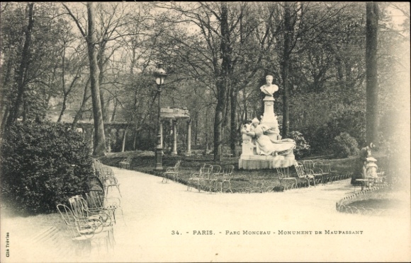 Ak Paris XVII Batignolles Monceau, Parc Monceau, Monument de Maupassant, standbeeld, bomen, parkbanken