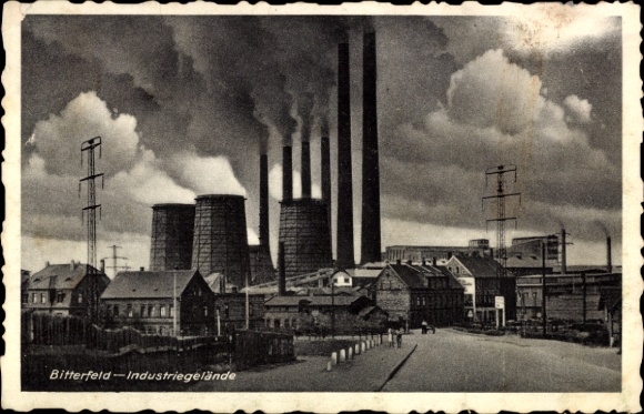 Postcard Bitterfeld in Saxony-Anhalt, industrial area, large chimneys, industrial architecture,