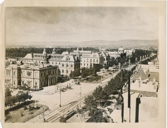 Photo Adelaide Australia, North Terrace