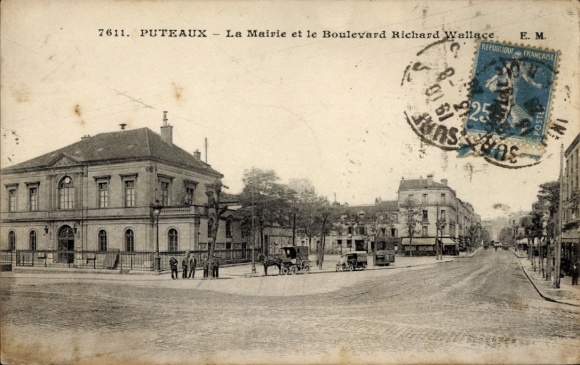 Ak Puteaux Hauts de Seine, La Mairie et le Boulevard Richard Wallace.