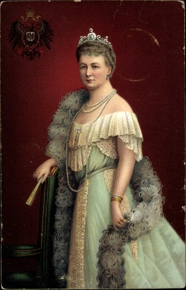 Künstler Ak Kaiserin Auguste Viktoria, Portrait mit Fächer
