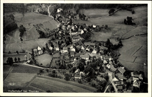 Postcard Hutschdorf Thurnau in Upper Franconia, aerial view of Hutschdorf, rural surroundings, houses, fields