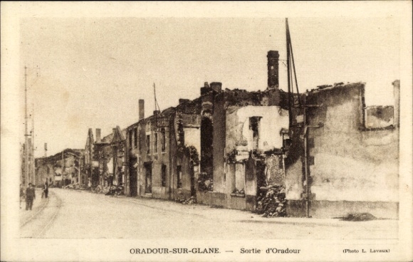 Postcard Oradour sur Glane Haute Vienne, ruins, war damage WWII
