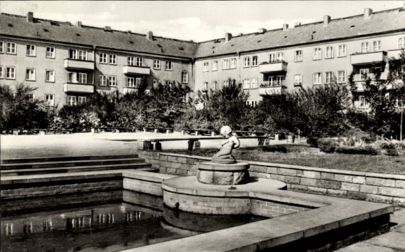Postcard Lauchhammer in Niederlausitz, Neustadt, at the kindergarten of the VEB brown coal combine