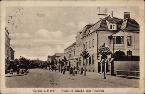 Postcard Ketzin on the Havel, Nauener Strasse with post office