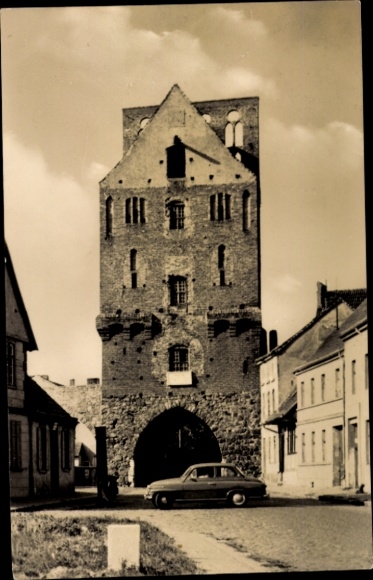Postcard Gartz an der Oder, Stettiner Tor, old architecture, car, building