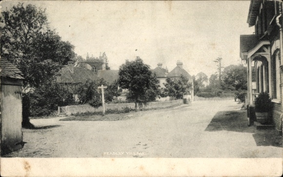 Ak Headley Hampshire England, Dorfstraße