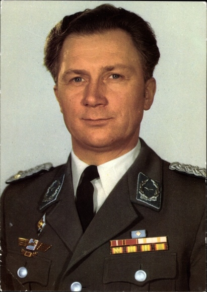 Postcard cosmonaut Sigmund Jähn, first pilot cosmonaut in the GDR, portrait