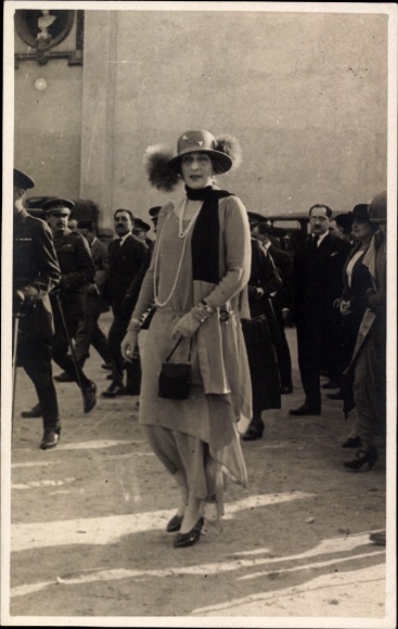 Postcard Victoria Eugénie Julia Ena of Battenberg, Queen of Spain, portrait