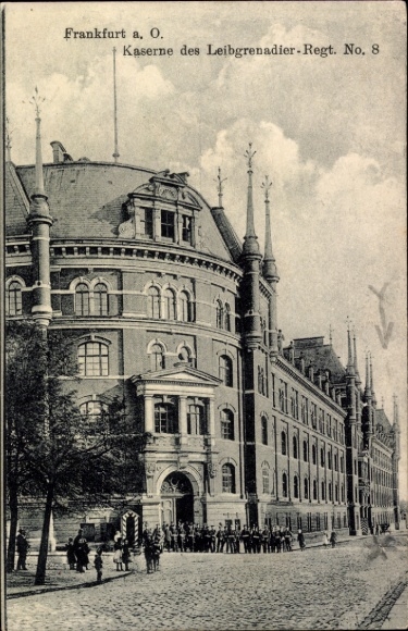 Postcard Frankfurt an der Oder, barracks of the Leibgrenadier Regiment No. 8