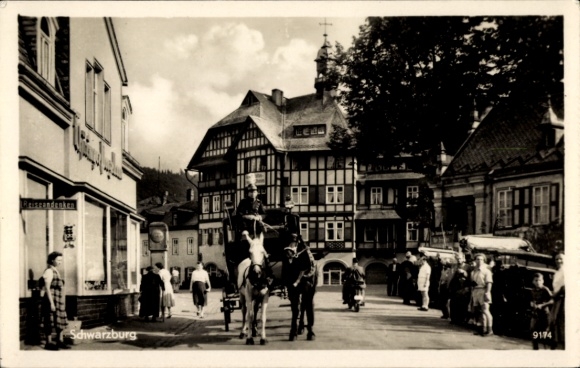 Postcard Schwarzburg in Thuringia, street scene, historic stagecoach